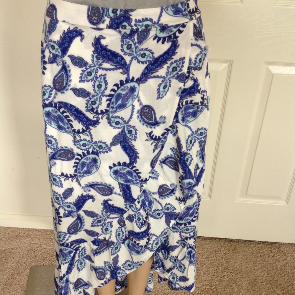 New Charlotte medium Russe skirt